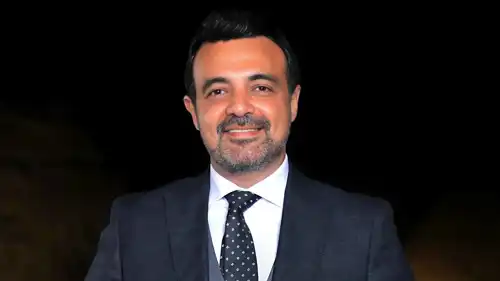 عمرو محمود ياسين