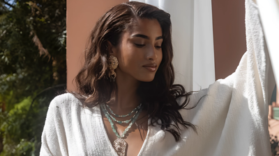 إيمان همام تخطف الأنظار في حملة Victoria's Secret x Altuzarra الجديدة