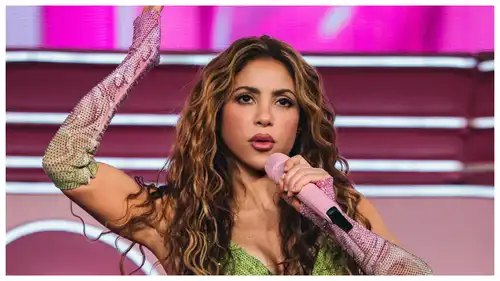الفنانة شاكيرا 