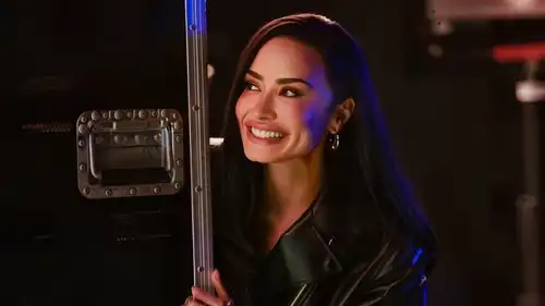 ديمي لوفاتو تتألق في العرض الأول لفيلم Camp Rock 3
