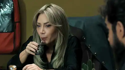 سلافة معمار في مسلسل سعادة المجنون