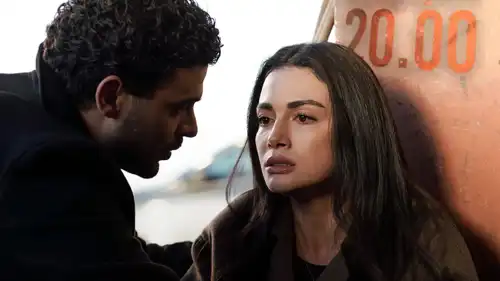 مسلسل عيناك كالبحر الأسود