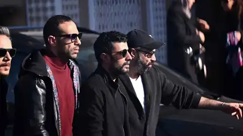 محمد سامي في جنازة والد مي عمر