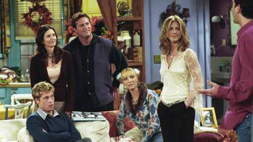 جينيفر أنيستون تستعيد كواليس ظهور براد بيت في Friends