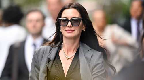 عودة آندي ساكس: 4 إطلالات ترسم أسلوبها الجديد في The Devil Wears Prada 2