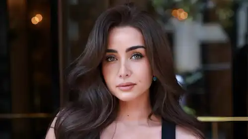 هنا الزاهد