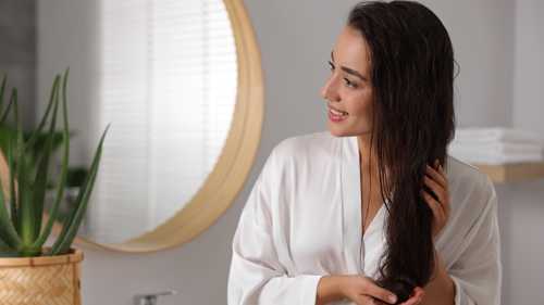 أقنعة تعيد ترطيب الشعر في الشتاء