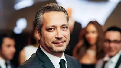 تامر أمين يدافع عن شيرين.. هل قصد السخرية منها؟