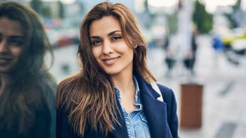 لغة الجسد تكشف ذكاءك.. 6 علامات