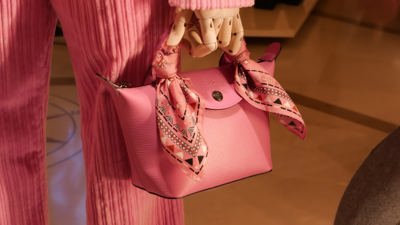 حقيبة Longchamp.. ثلاثون عامًا من التألق