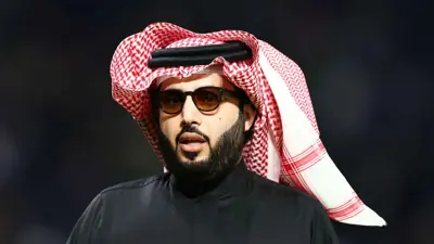 تركي آل الشيخ يعلن أسماء أعضاء لجنة جائزة القلم الذهبي