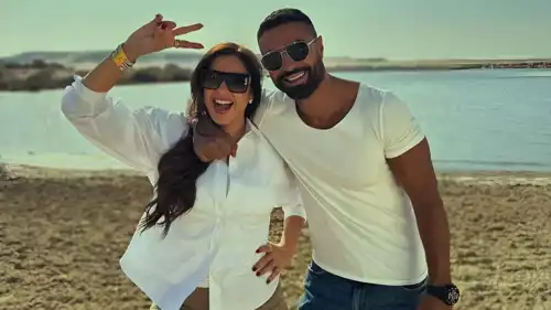 ياسمين عبد العزيز وكريم فهمي في وننسى اللي كان