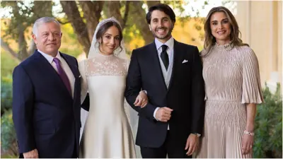 الملكة رانيا تنشر صورًا جديدة من زفاف الأميرة إيمان.. وهذا أول تعليق لها