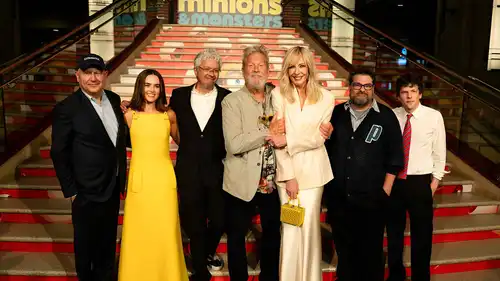 مسابقة طريفة في العرض الأول لـ Minions & Monsters بحضور النجوم