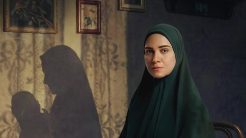 صناع "حكاية نرجس" يحتفون بعودة "إسلام الضائع" لعائلته