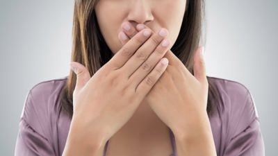 أمراض خطيرة وراء رائحة الفم الكريهة