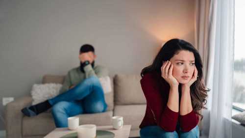 تعرفي على علامات الاستنزاف العاطفي في منتصف العلاقة