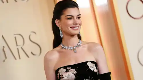 آن هاثاواي-Oscars 2026