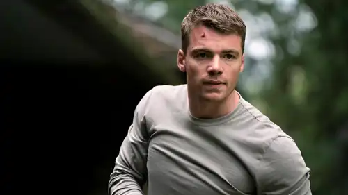 غابرييل باسو - مسلسل The Night Agent