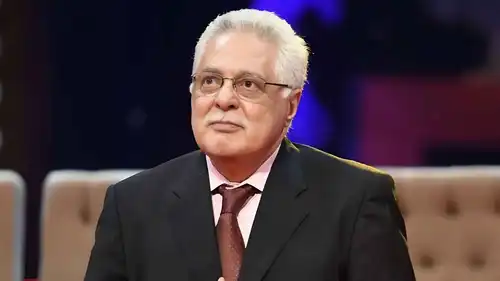 توفيق عبد الحميد ينفي شائعة وفاته ويتوعد مروجيها بالقضاء