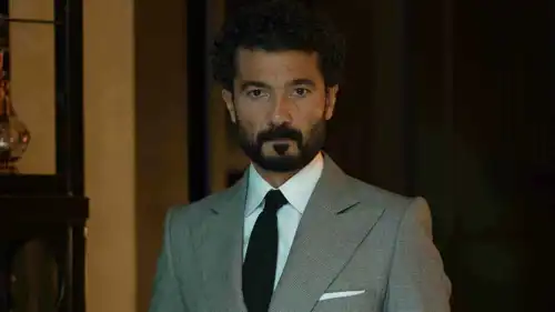 كيف شوّق خالد النبوي الجمهور لأول أدواره الكوميدية؟