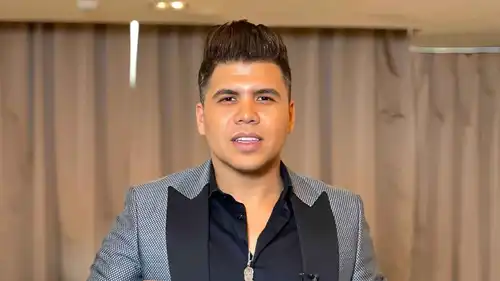 عمر كمال يكشف حقيقة أغنية "أنا الشيطان السالك"