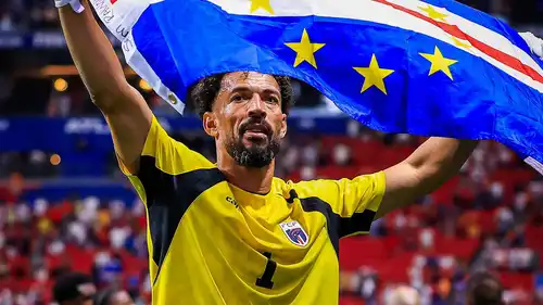 حارس الرأس الأخضر يتحول إلى ظاهرة في كأس العالم 2026