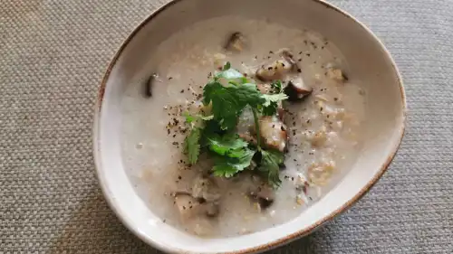 شوربة الشوفان بالفطر