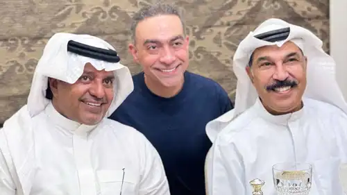 ظهور نادر لـ عبدالله الرويشد مع راشد الماجد في الكويت (فيديو)