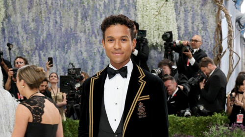 جعفر جاكسون يستلهم إطلالة مايكل جاكسون في حفل Met Gala 2026