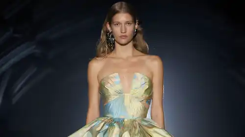 McQueen ربيع وصيف 2027