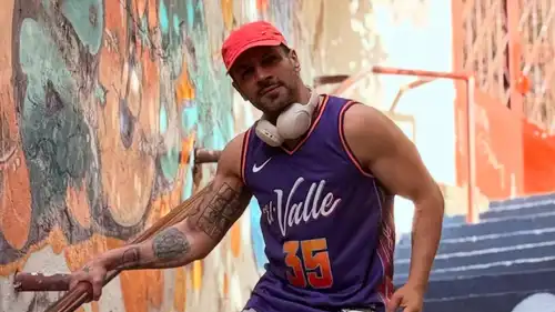 محمد عطية يسترجع كواليس "ستار أكاديمي" وتعاونه مع إليسا