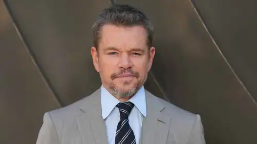 مات ديمون يكشف موقفه من دخول بناته في علاقات عاطفية