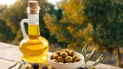 تفسير حلم زيت الزيتون.. دلالات الخير والرزق