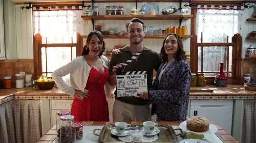 مسلسل فندق القمر الأزرق 