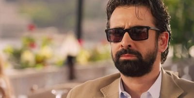 كريم عبدالعزيز.. أصيب بمرض بعد تخرجه، وهل يختار زوجته لو عاد به الزمن؟