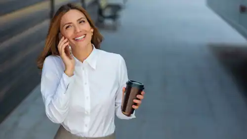في اليوم العالمي للابتسامة.. ما فوائدها الصحية؟