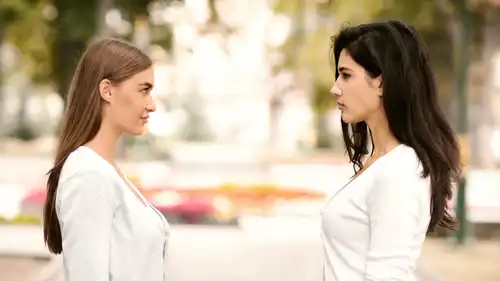 كيف تتجاوزين انتهاء صداقة العمر من دون شجار؟