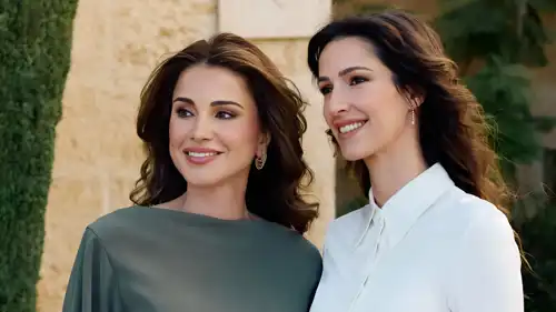 الملكة رانيا والأميرة رجوة.. ثنائي الأناقة الملكية في الأردن