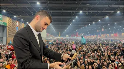 الشيف بوراك يطلق لحيته ويواصل مساعدة متضرري زلزال تركيا (فيديو) 