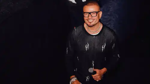 عمرو دياب يستعد لإحياء حفل غنائي في الكويت.. التفاصيل كاملة
