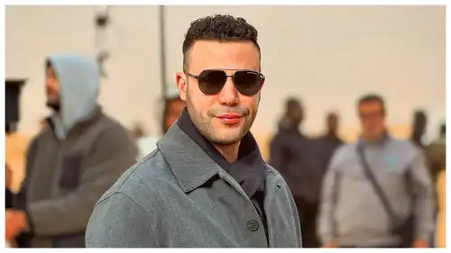 محمد إمام من أمام الكعبة: يارب اكتبها لكل مشتاق