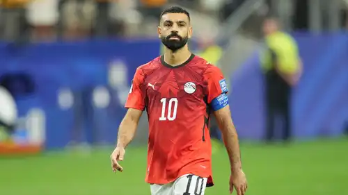 كيف تفاعل نجوم الفن مع وعد محمد صلاح للمصريين؟
